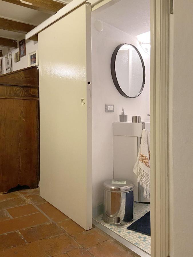 Fascinating Central Hideaway In A Physicist'S Home Комо Экстерьер фото